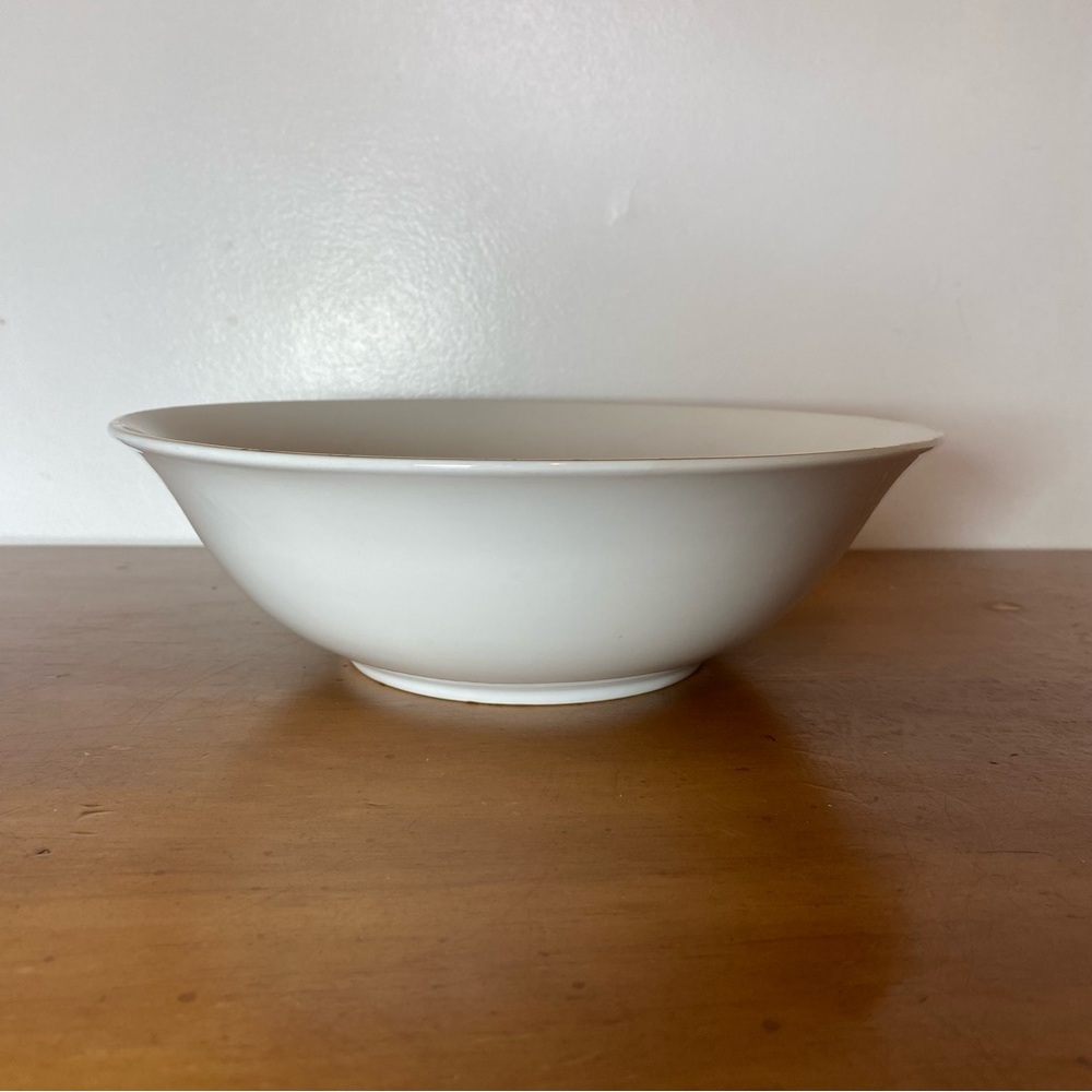 JC Penney Home Serving Vegetable Bowl White Gold Stripe 9 Inch Excellent